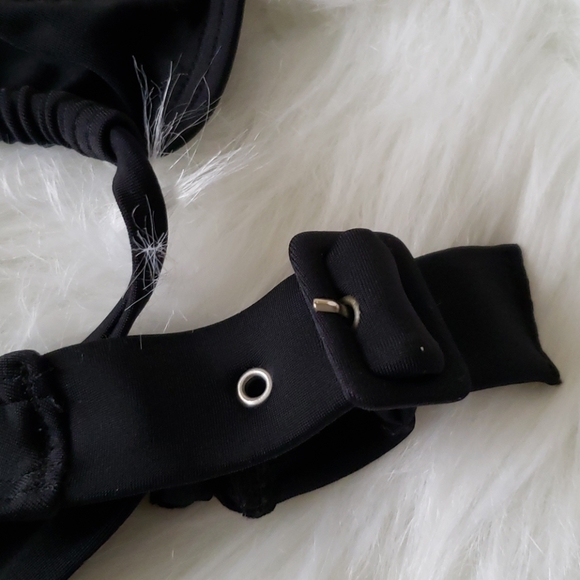 Angela Martini Bikini - Picture 5 of 8